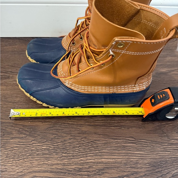 L.L. Bean Navy and Tan Duck Boots / Bean Boots; Woman’s 8 M - Picture 8 of 9